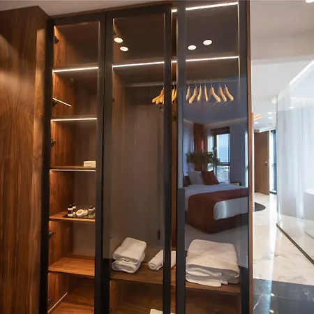 Elisa Affiliated By Melia * 地拉那